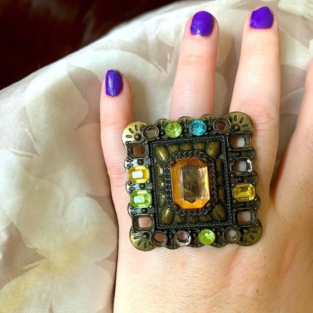 Edge Jewel Large Ring.